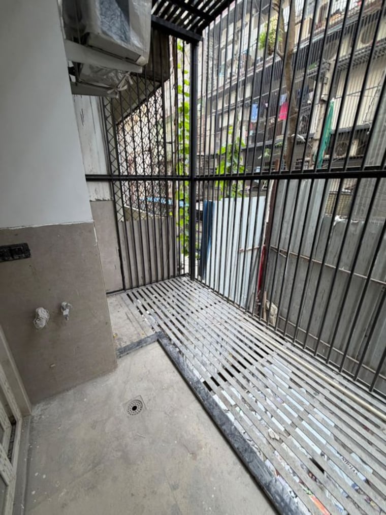 Balcony, new rajinder nagar 3 Bedroom 200 Sq.Yd. Builder Floor In New Rajinder Nagar Delhi 10392717