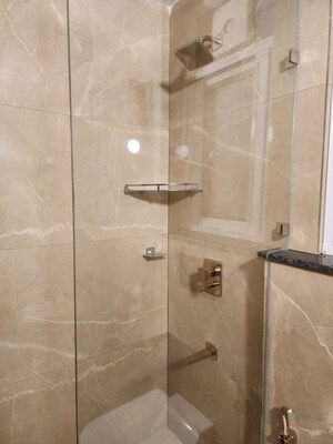 Bathroom in 3.5 BHK Apartment at Smart World Orchard, Sector 61 – for Sale