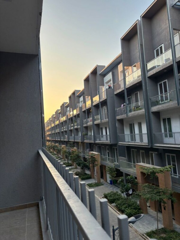 Exterior View, smart-world-orchard 3.5 Bedroom 1680 Sq.Ft. Apartment In Sector 61 Gurgaon 10392741