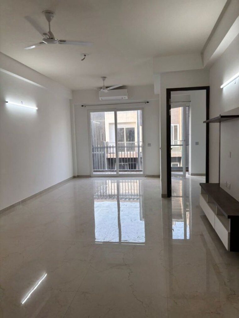 Room, smart-world-orchard 3.5 Bedroom 1680 Sq.Ft. Apartment In Sector 61 Gurgaon 10392741
