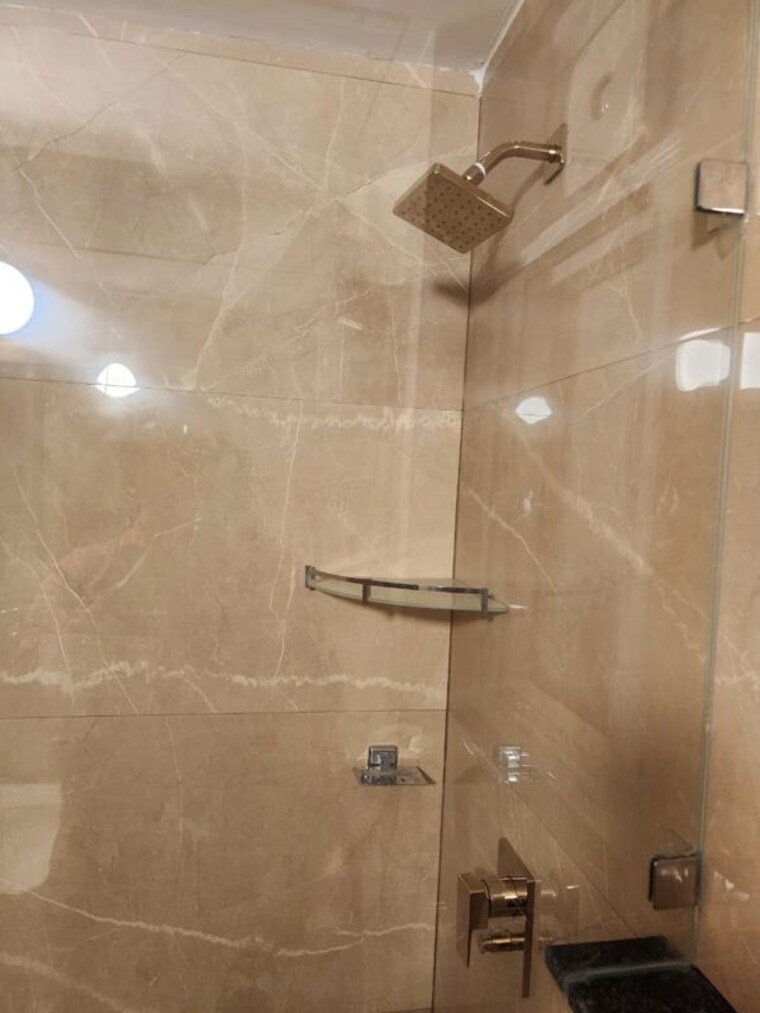 Bathroom, smart-world-orchard 3.5 Bedroom 1680 Sq.Ft. Apartment In Sector 61 Gurgaon 10392741