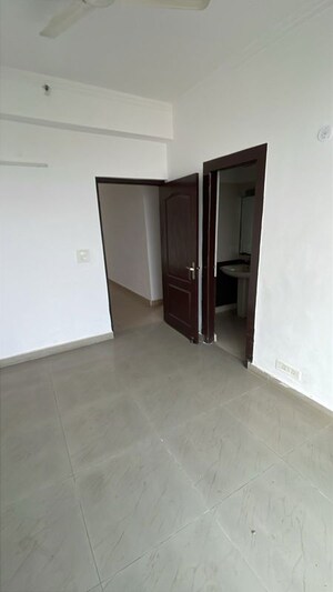 Room in 3 BHK Apartment at Nimbus The Hyde park, Sector 78 – for Rent