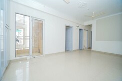 2.5 BHK + Servant Room Apartment For Sale in JM Florance