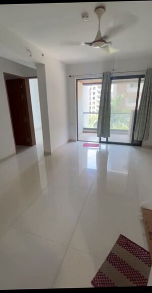 Room in 2 BHK Apartment at Majestique Signature Towers, Balewadi – for Rent