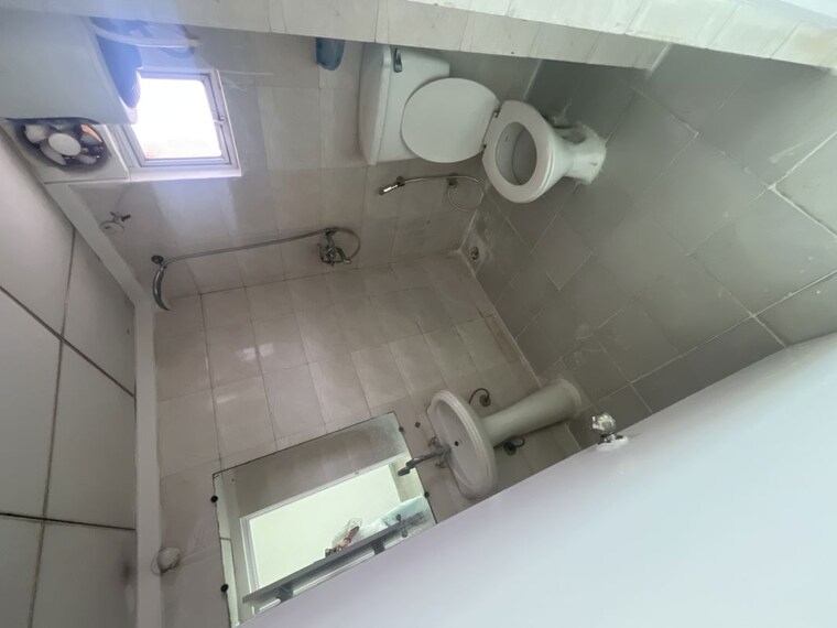 Bathroom, gaur-city-2-11th-avenue 2 Bedroom 1010 Sq.Ft. Apartment In Sector 16c Greater Noida Greater Noida 10392756