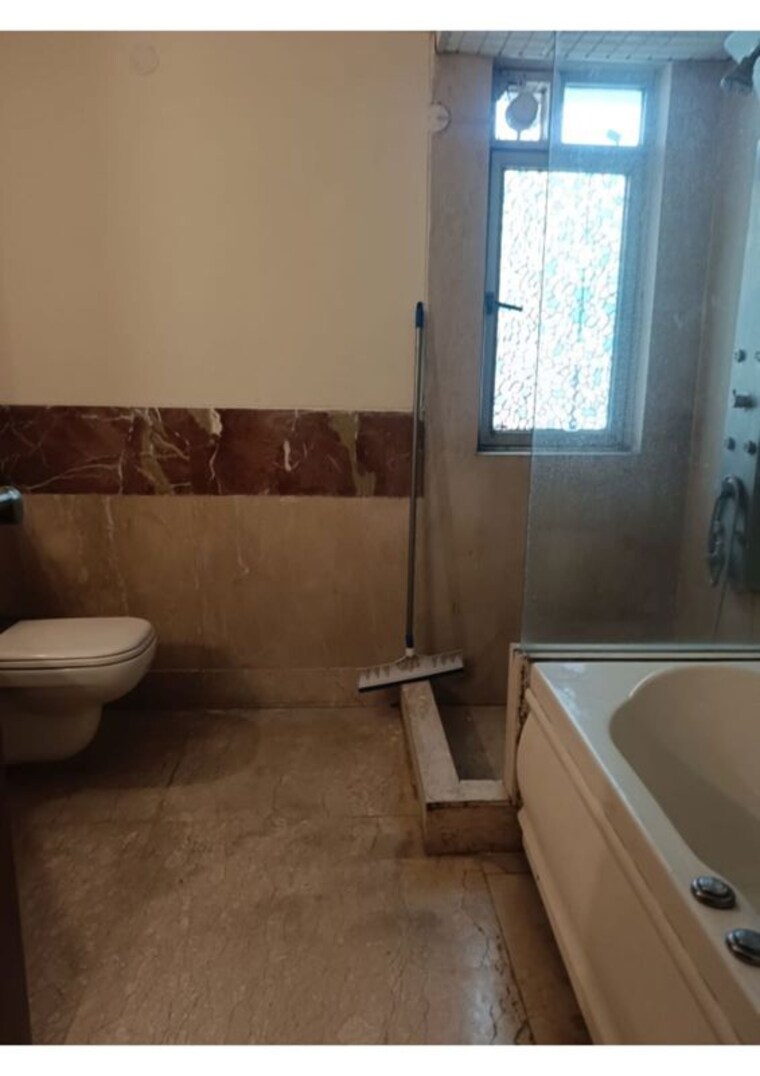 Bathroom, parsvnath-exotica 3 Bedroom 2895 Sq.Ft. Apartment In Sector 53 Gurgaon 10392763