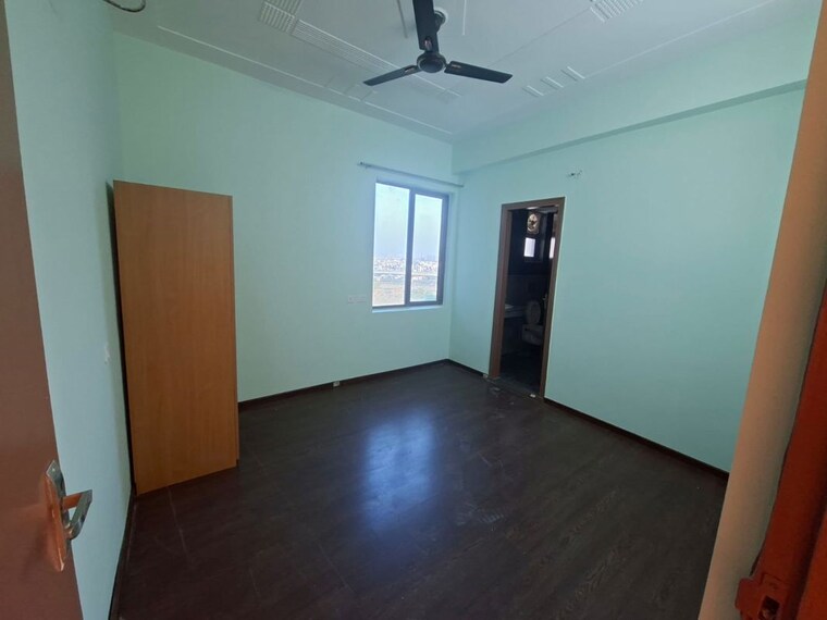 Room, paras-dews 3.5 Bedroom 1900 Sq.Ft. Apartment In Sector 106 Gurgaon 10392818