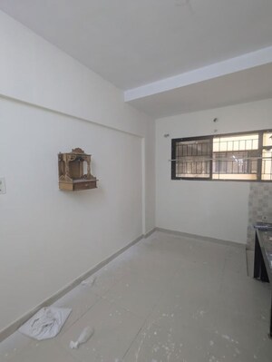 Room in 3 BHK Apartment at Amanora Adreno Towers, Hadapsar – for Rent