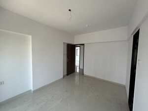 Room in 3 BHK Apartment at Ananda Apartments, Goregaon East – for Sale