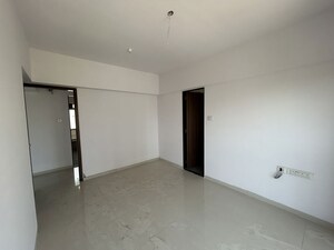 Room in 3 BHK Apartment at Ananda Apartments, Goregaon East – for Sale