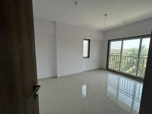 Room in 3 BHK Apartment at Ananda Apartments, Goregaon East – for Sale