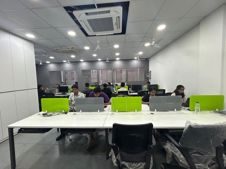 Team Area, gota Commercial Office Space 1900 Sq.Ft. In Gota Ahmedabad 10392867