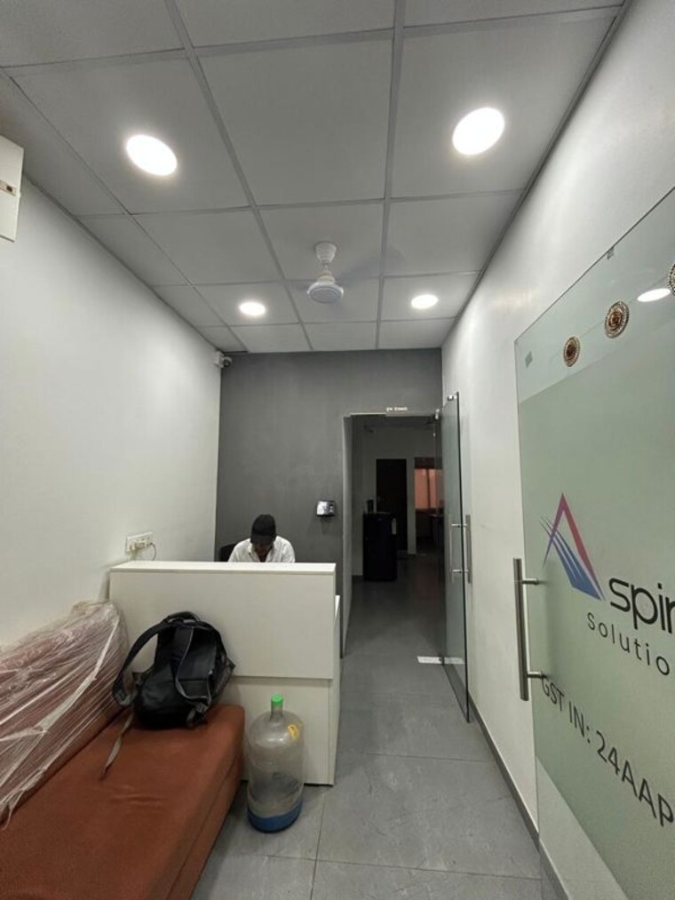 Team Area, gota Commercial Office Space 1900 Sq.Ft. In Gota Ahmedabad 10392867