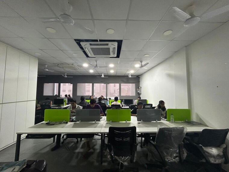 Team Area, gota Commercial Office Space 1900 Sq.Ft. In Gota Ahmedabad 10392867