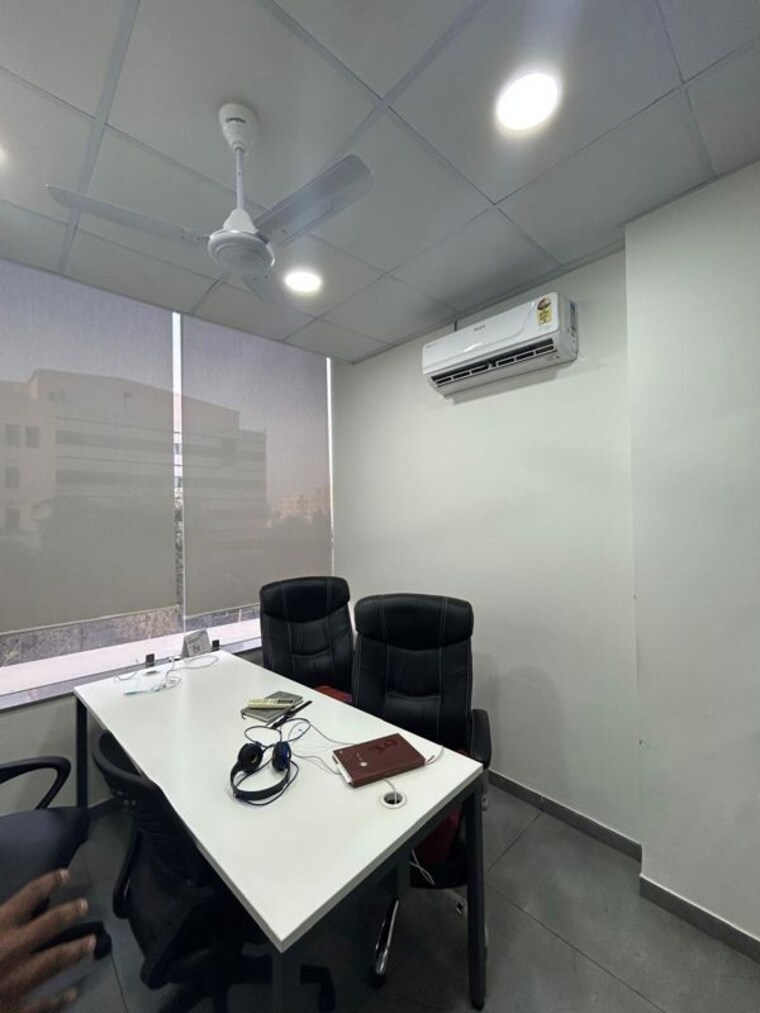 Team Area, gota Commercial Office Space 1900 Sq.Ft. In Gota Ahmedabad 10392867
