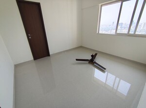 Room in 2 BHK Apartment at Omkar Signet, Malad East – for Rent
