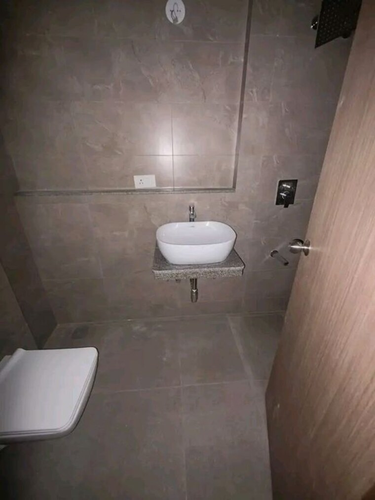 Bathroom, godrej-nest-kandivali 1 Bedroom 450 Sq.Ft. Apartment In Kandivali East Mumbai 10392892