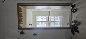 Room in 2 BHK Apartment at Kamgar Putala Vasahat – for Rent