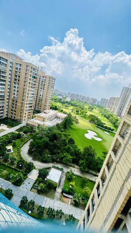 3 BHK + Pooja Room,Servant Room Apartment For Rent in Jaypee Greens Kalypso Court