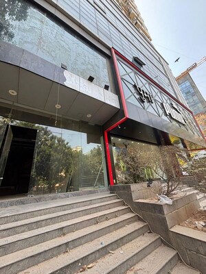  Showroom – Exterior View View at Santacruz West - for Rent