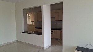Room in 2 BHK Apartment at Mittal Elanza, Yelahanka – for Rent