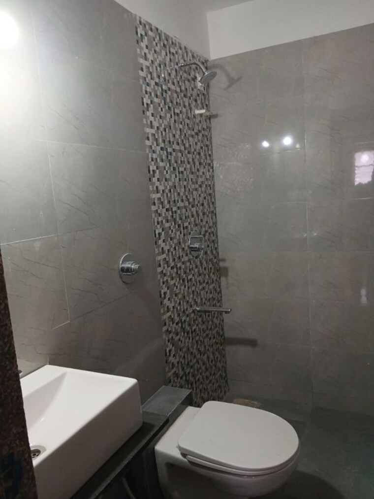 Bathroom, sushanku-avenue-36 2 Bedroom 632 Sq.Ft. Apartment In Goregaon West Mumbai 10393068