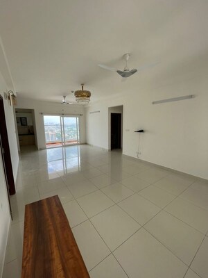 Room in 2 BHK Apartment at Hrbr Layout – for Sale