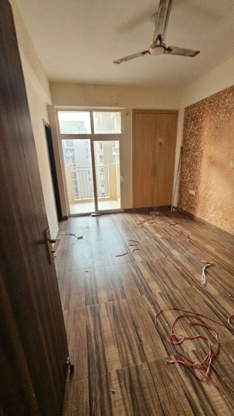 Room, nirala-world-estate-i 2.5 Bedroom 955 Sq.Ft. Apartment In Tech Zone 4 Greater Noida Greater Noida 10393127