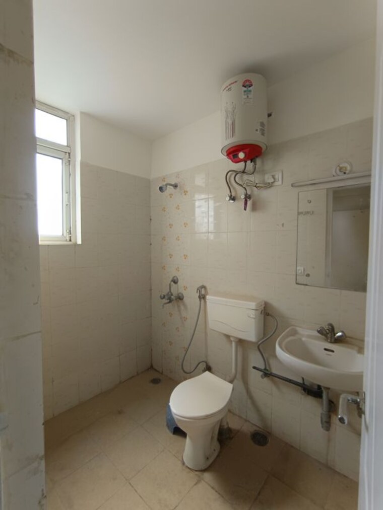 Bathroom, shree-vardhman-mantra 2 Bedroom 900 Sq.Ft. Apartment In Sector 67 Gurgaon 10393168
