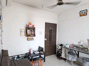 Team Area in 1 BHK Apartment at Dadar East – for Rent