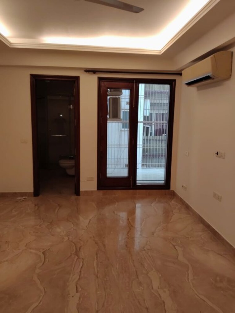 Room, greater kailash ii 3 Bedroom 2250 Sq.Ft. Builder Floor In Greater Kailash ii Delhi 10393211