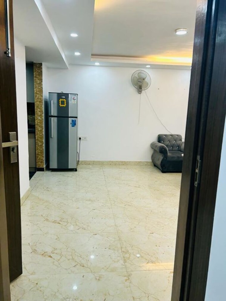 Room, saket 1 Bedroom 600 Sq.Ft. Apartment In Saket Delhi 10393223