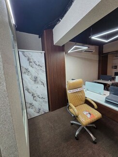 Office Space For Rent in Sector 16