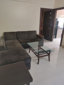 2 BHK + Pooja Room Apartment For Rent in Shri Suvarna Apartment