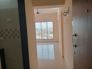 Room in 1 BHK Apartment at Bindra Complex, Andheri East – for Rent