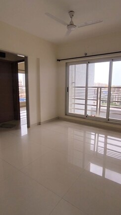 2 BHK Apartment For Sale in HDIL Dheeraj Diamond