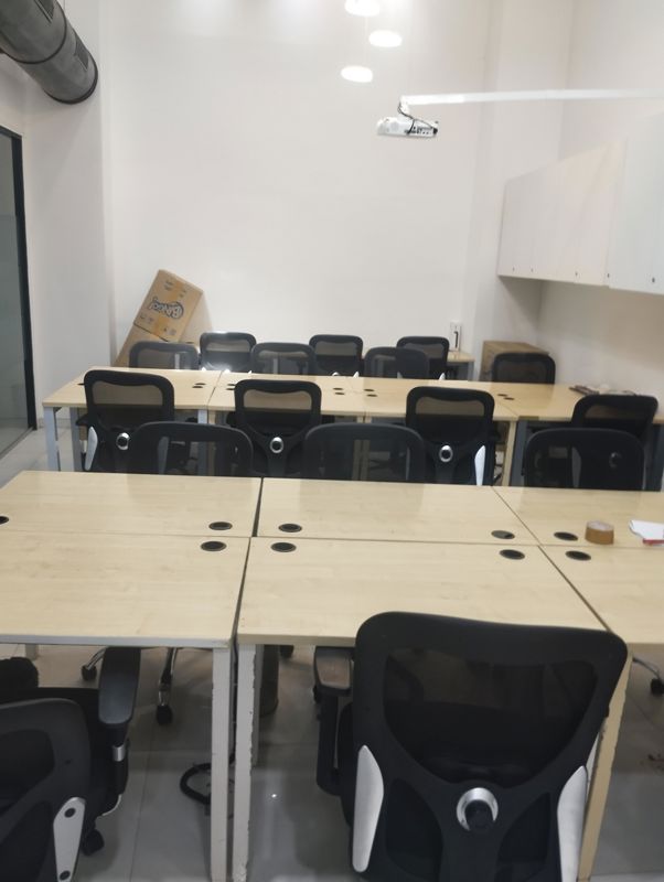 Office Space For Rent in Empire Complex