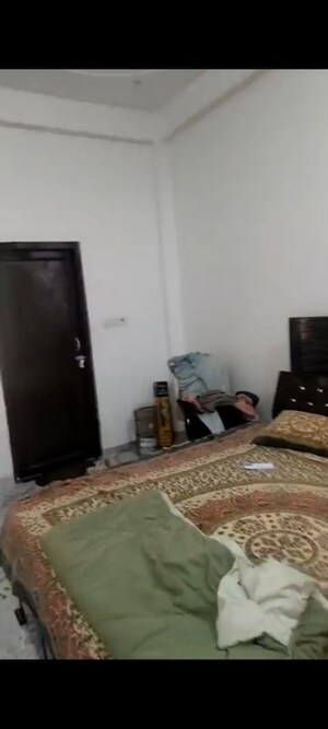 Bedroom in 3 BHK Independent House at Gosainganj – for Sale