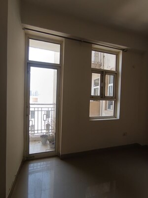Room in 2 BHK Apartment at Shree Vardhman Mantra, Sector 67 – for Rent