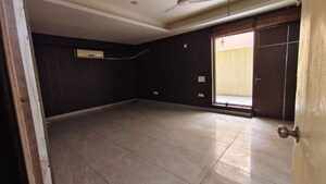 Room in 2 BHK Builder Floor at Sector 55 – for Rent