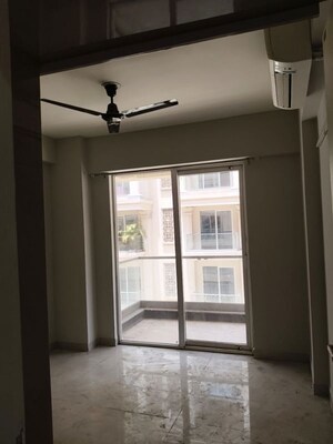 Room in 3 BHK Apartment at Signature Global City, Sector 37d – for Rent