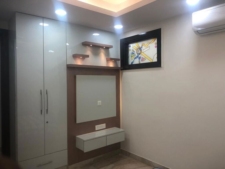 Room, green park extension 3 Bedroom 250 Sq.Ft. Builder Floor In Green Park Extension Delhi 10393341