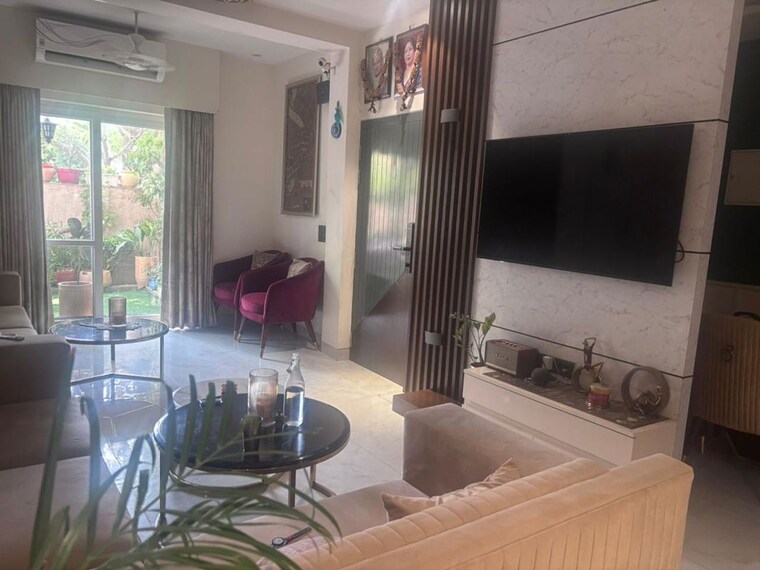 Team Area, ss-mayfield-gardens 3 Bedroom 800 Sq.Ft. Apartment In Sector 51 Gurgaon 10393353