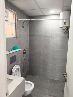 Furnished Amenities in 2.5 BHK Builder Floor at Smart World Orchard, Sector 61 – for Rent