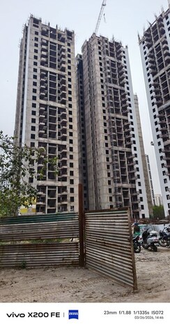 4 BHK + Servant Room Apartment For Sale in Jaypee Krescent Homes Phase II
