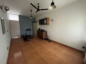 Room in 3 BHK Apartment at Alaknanda – for Rent