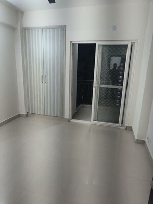 2 BHK Apartment For Rent in Aims Golf Avenue II, Sector 75