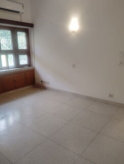 3 BHK + Extra Room Builder Floor For Rent in Safdarjung Development Area