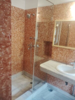 Furnished Amenities in 3 BHK Builder Floor at Safdarjung Development Area – for Rent