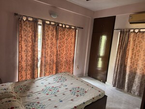 Bedroom in 4 BHK Independent House at Kalighat – for Rent